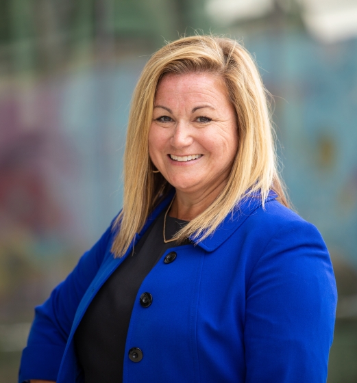 Jane Bailey,营销与通信副总裁